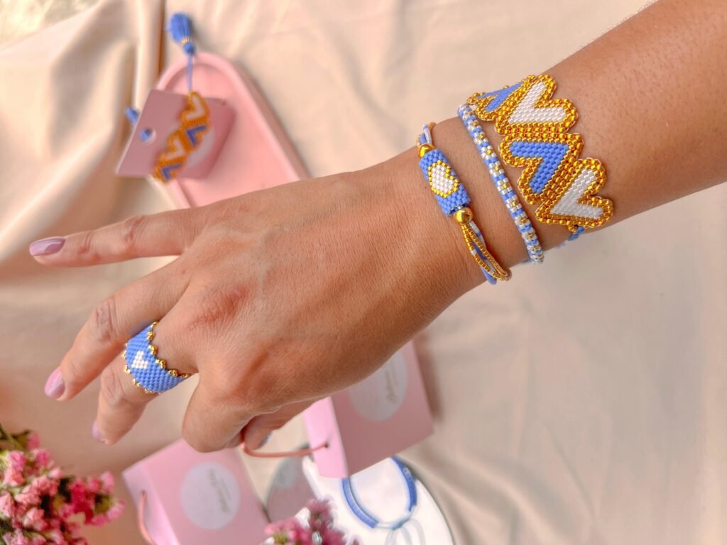 Bisuteria artesanal en Miyuki tejida a mano con cuentas japonesas de alta calidad